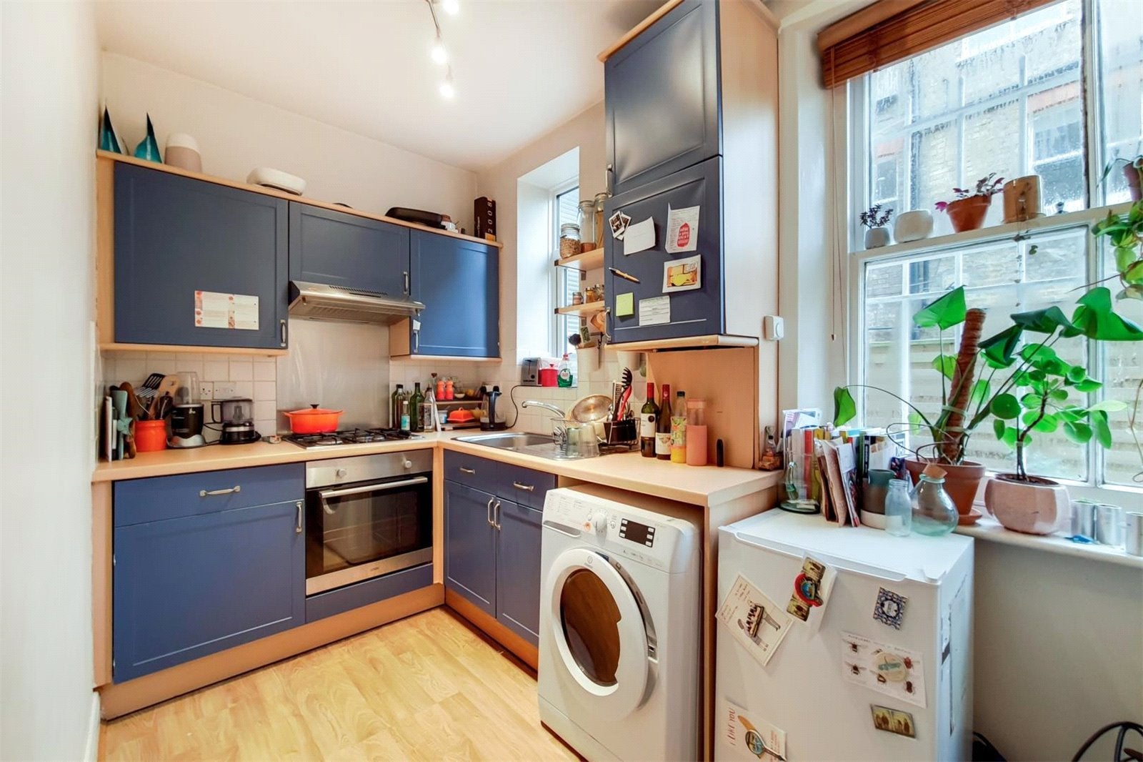 Flat Tierney Road in Greater London