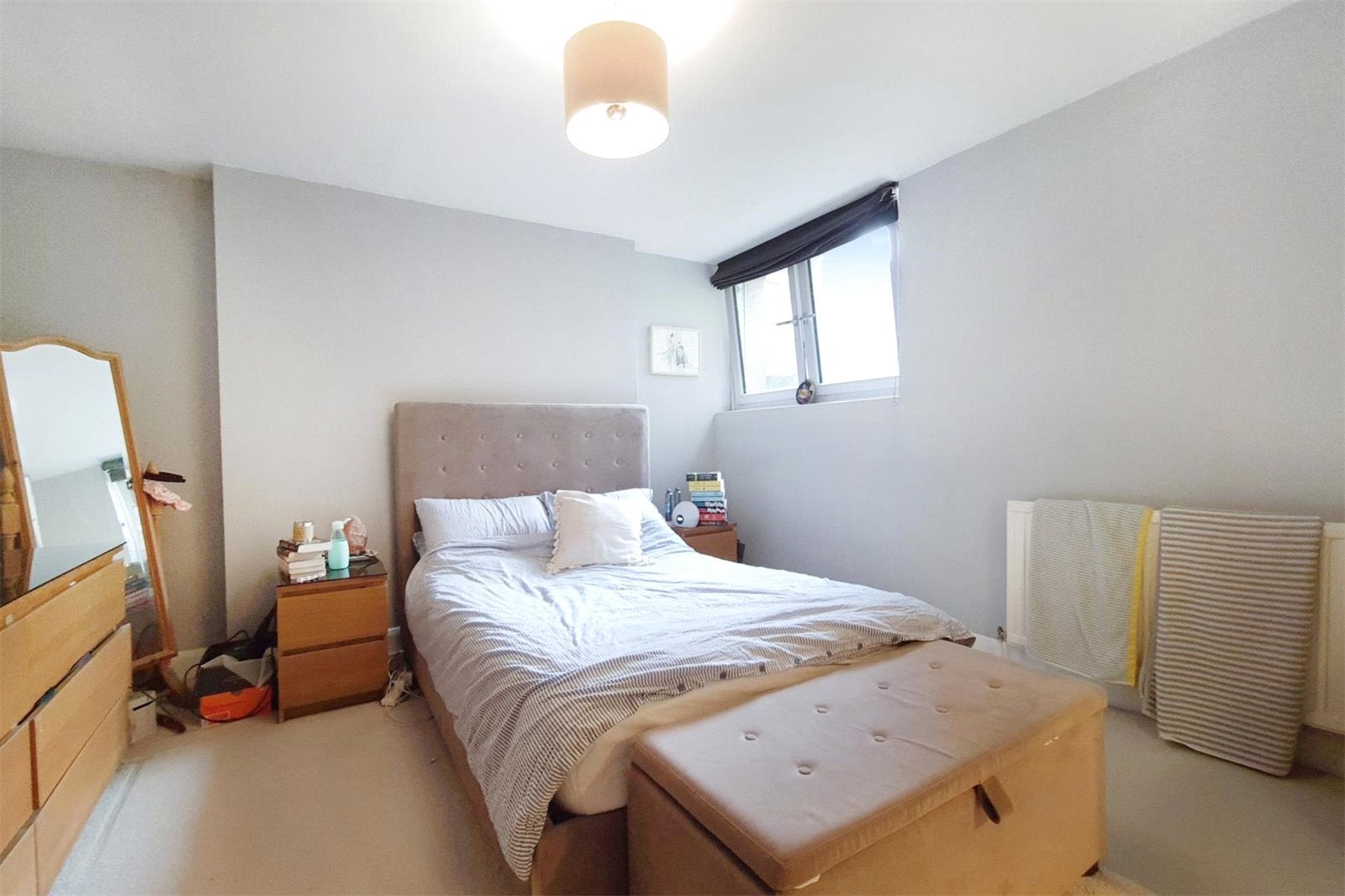 Flat Tierney Road in Greater London