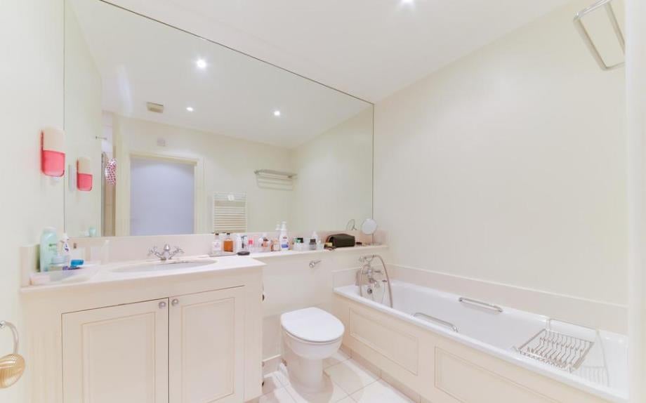 Flat Lisson Grove in City of Westminster