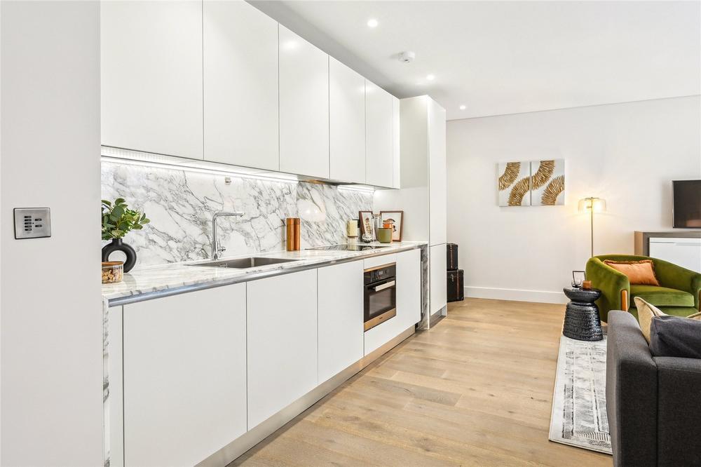 Flat Curzon Street in City of Westminster