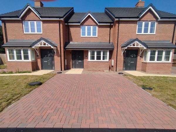 House Dutton Close in Stoke Heath