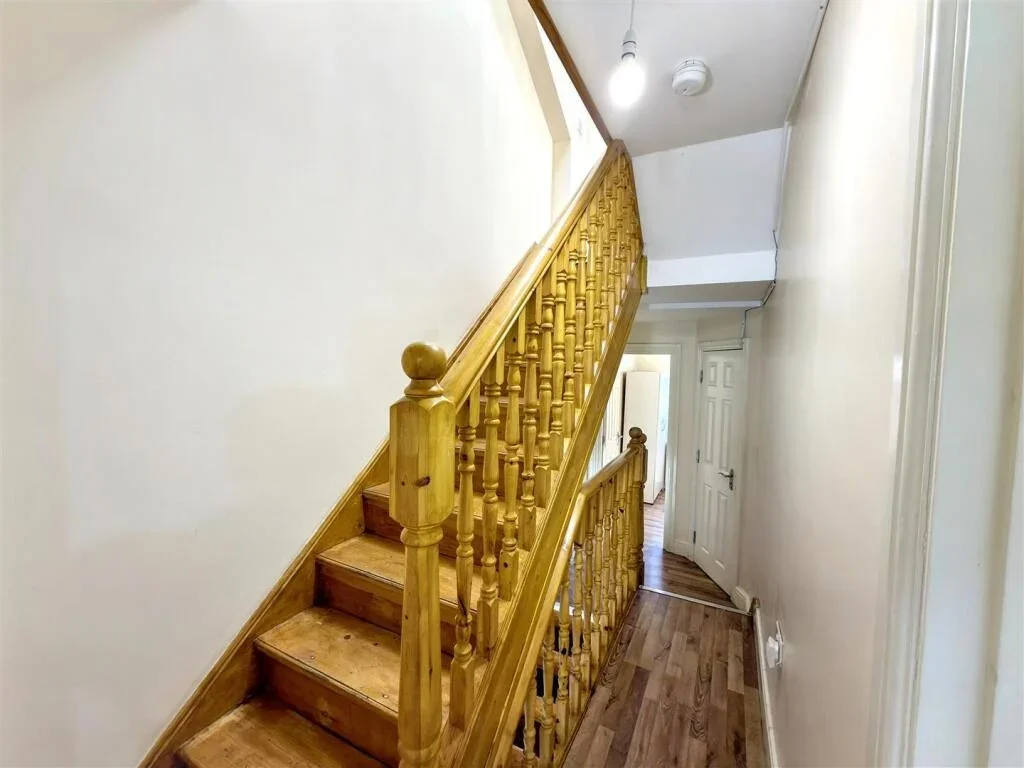 Room Holbrook Road in Greater London
