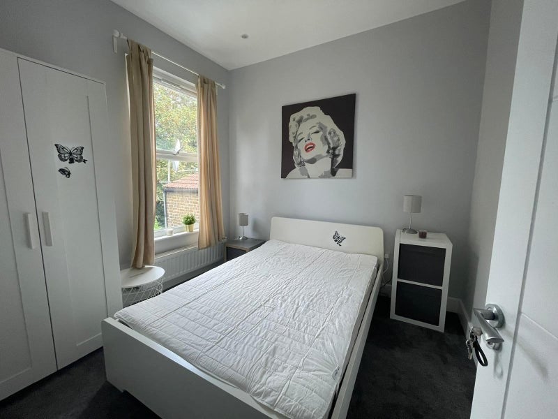 Room St Loy's Road in Greater London