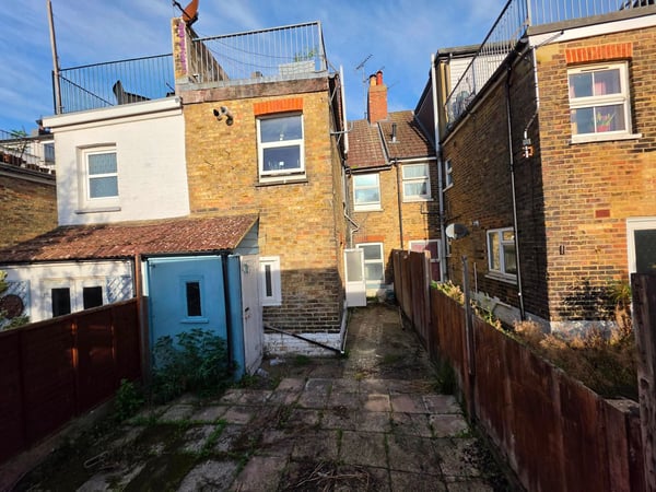 Flat Marshall Street in Folkestone and Hythe District