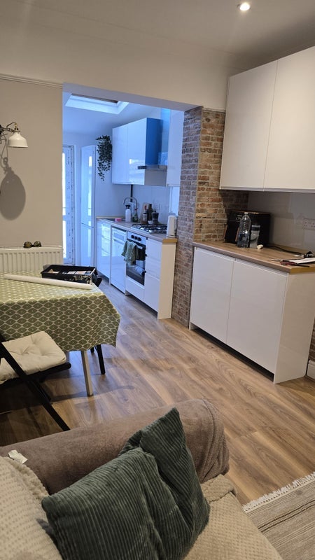 Room Nicholas Road in Bristol