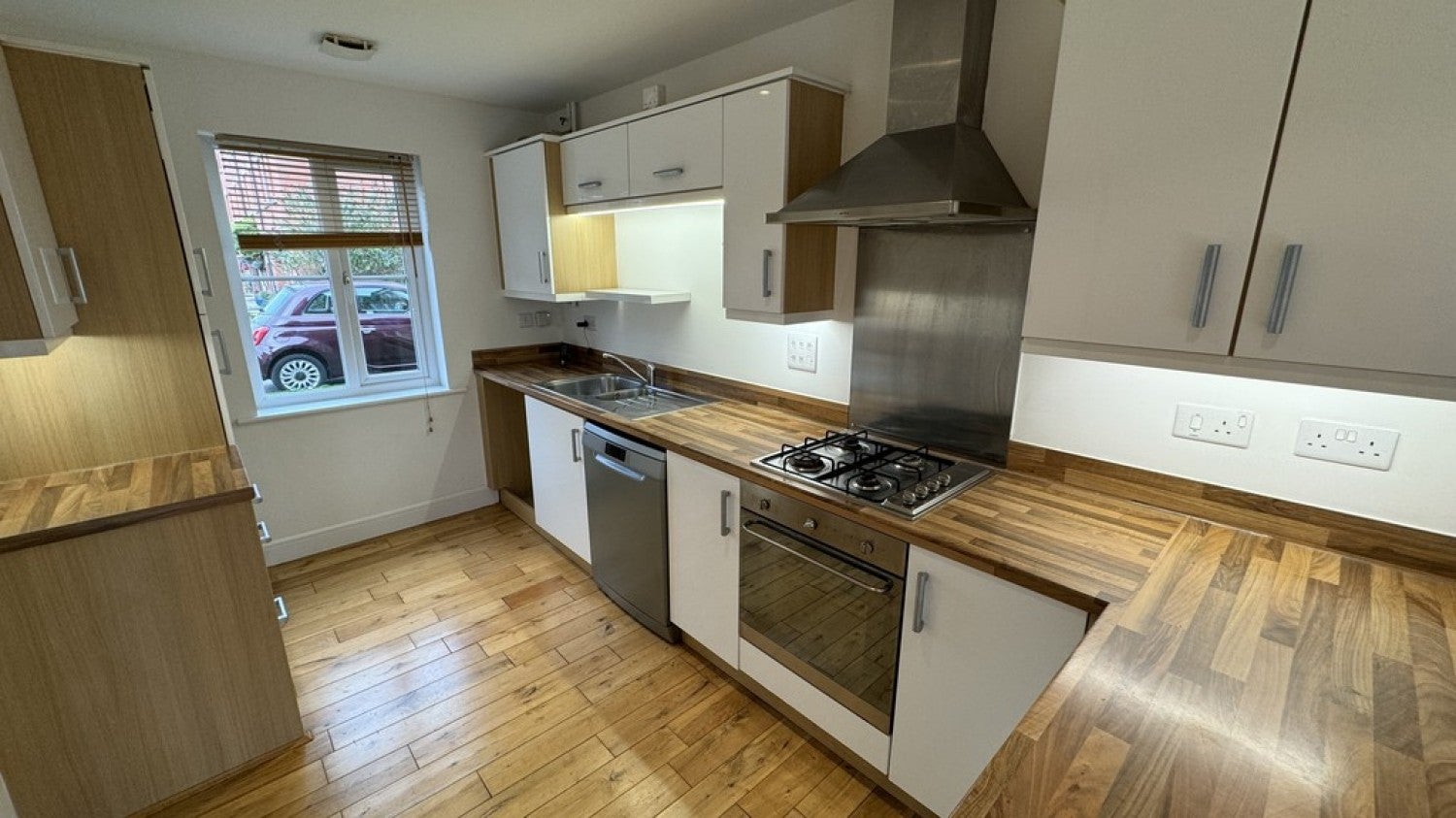 House Primmers Place in Westbury