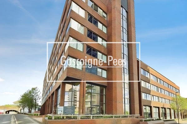 Flat Chapel Hill in Basingstoke and Deane