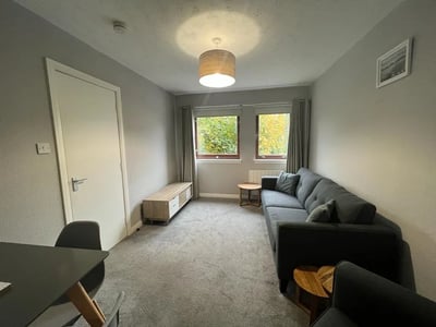 Flat Hutchison Road in City of Edinburgh