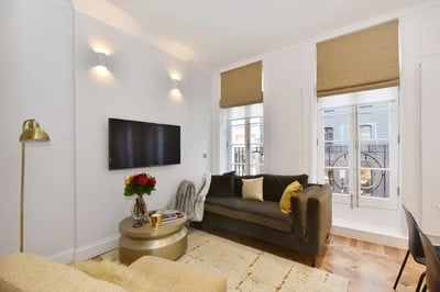Flat Albemarle Street in City of Westminster