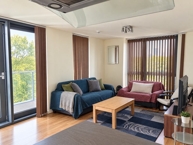 Room Homerton Road in Greater London