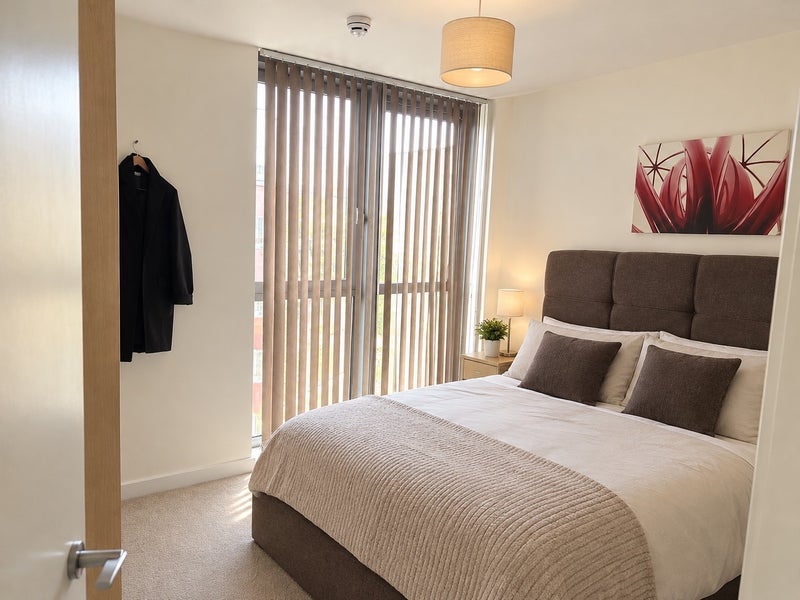 Room Homerton Road in Greater London