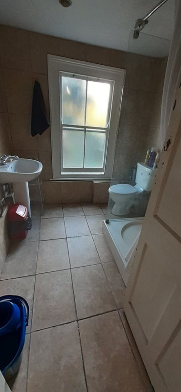 Room Trafalgar Avenue in Greater London