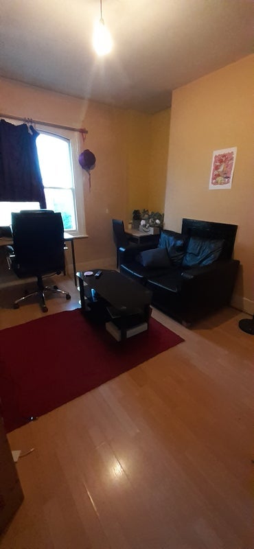 Room Trafalgar Avenue in Greater London