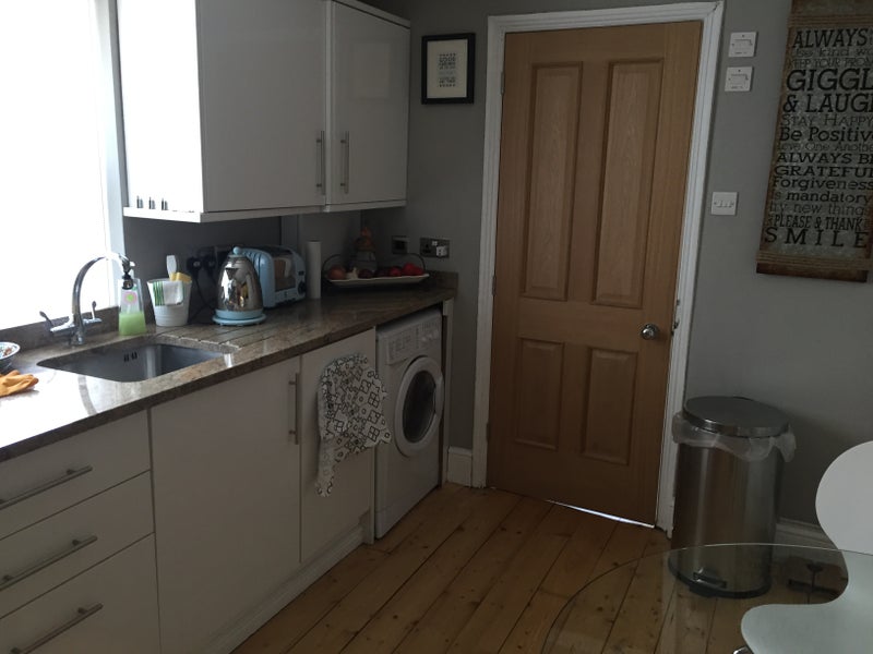Room Bendemeer Road in Greater London