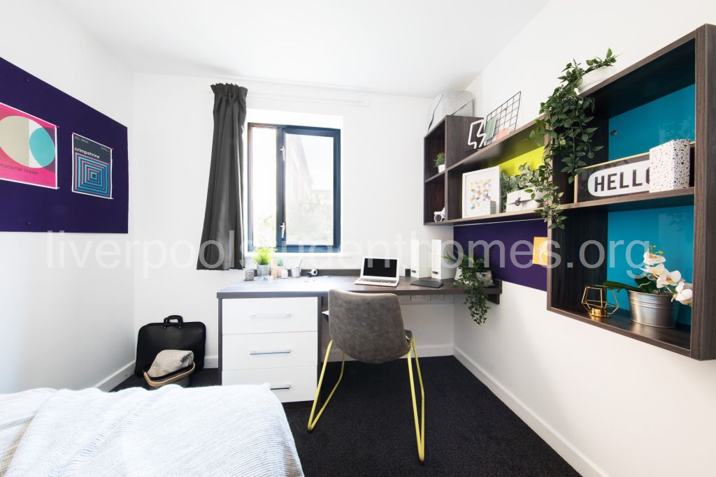Room Shaw Street in Liverpool