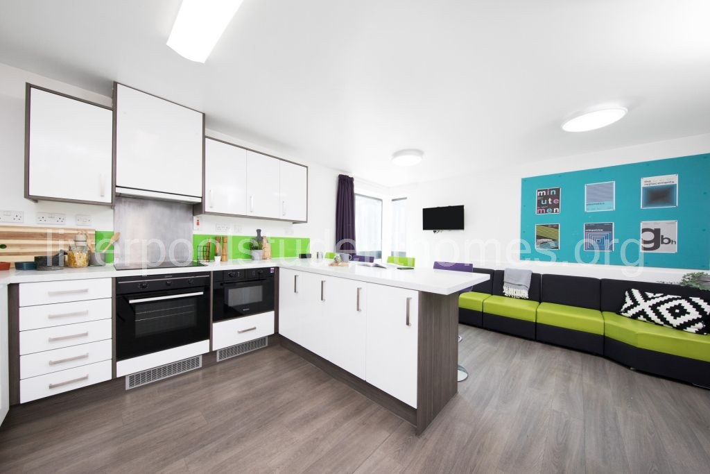 Room Shaw Street in Liverpool