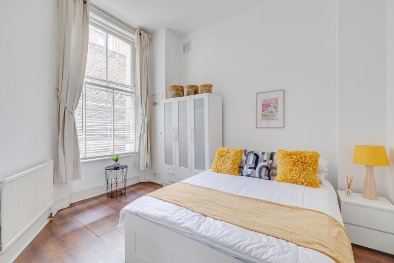 Flat Perham Road in Greater London