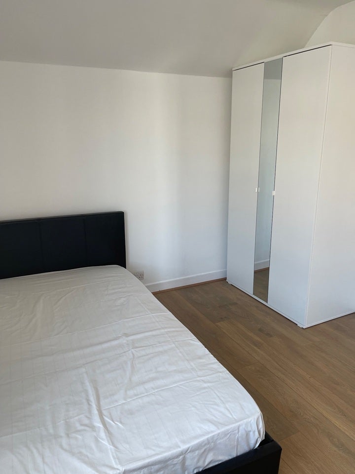 Room Acacia Road in Greater London