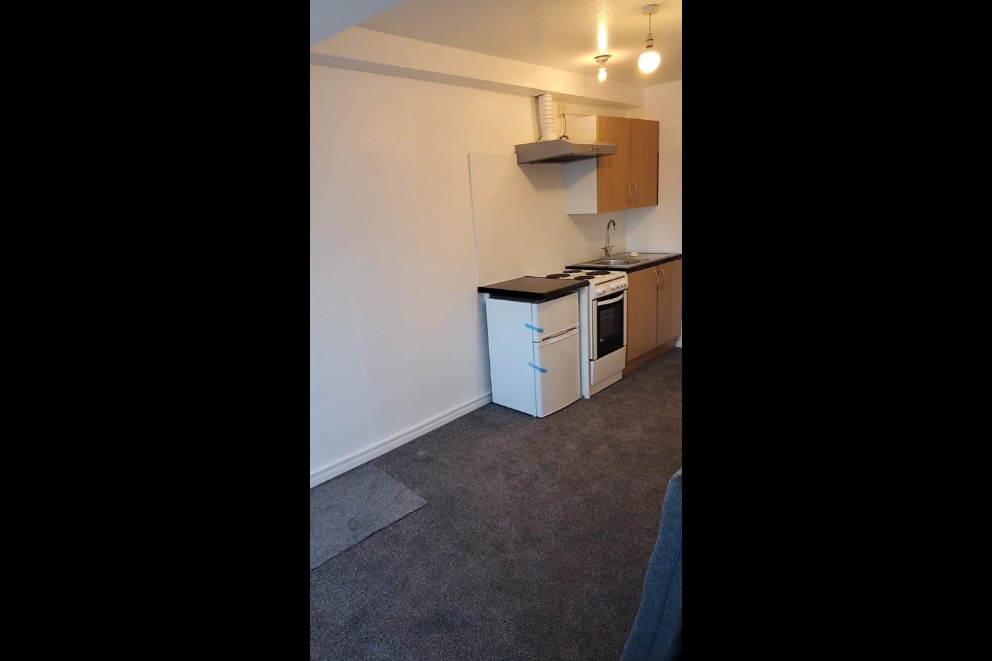 Flat College Place in Greater London