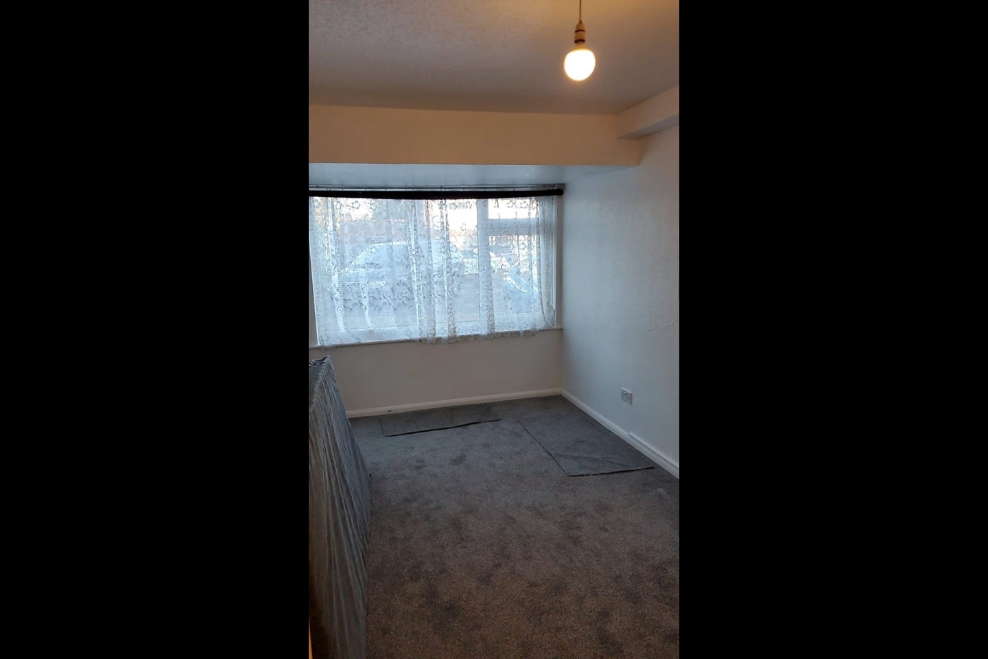 Flat College Place in Greater London