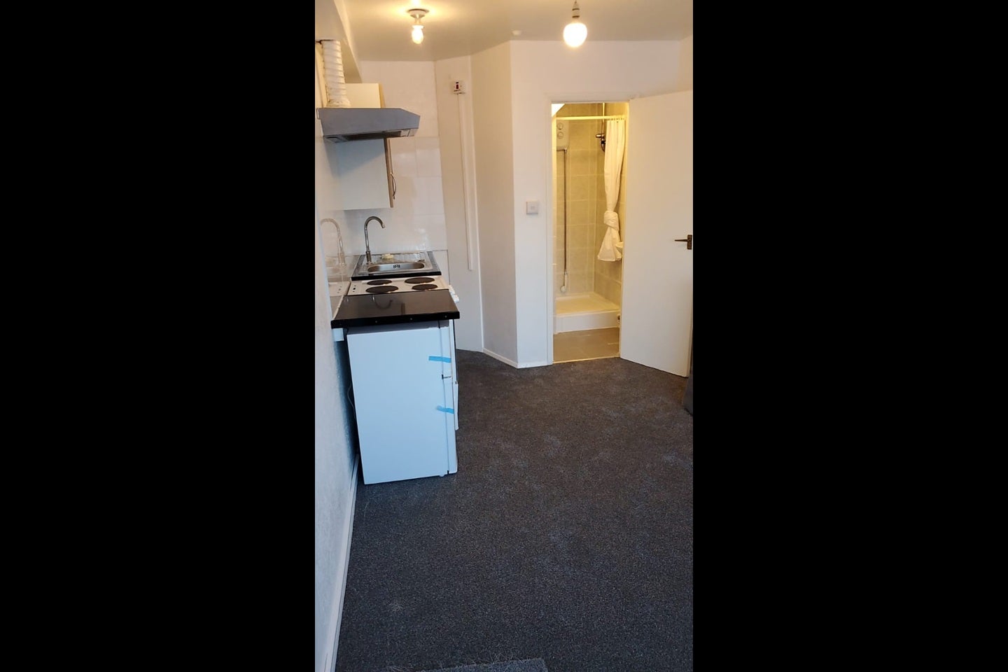 Flat College Place in Greater London