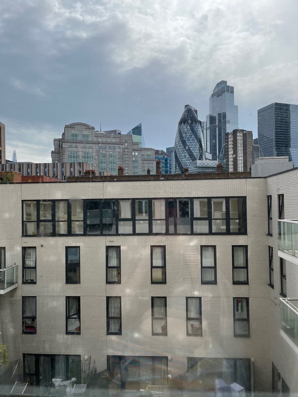 Room Commercial Street in Greater London