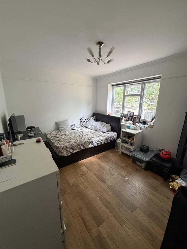 Room Paddington Green in City of Westminster