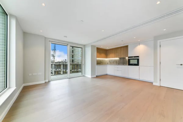 Flat Kennington Lane in Greater London