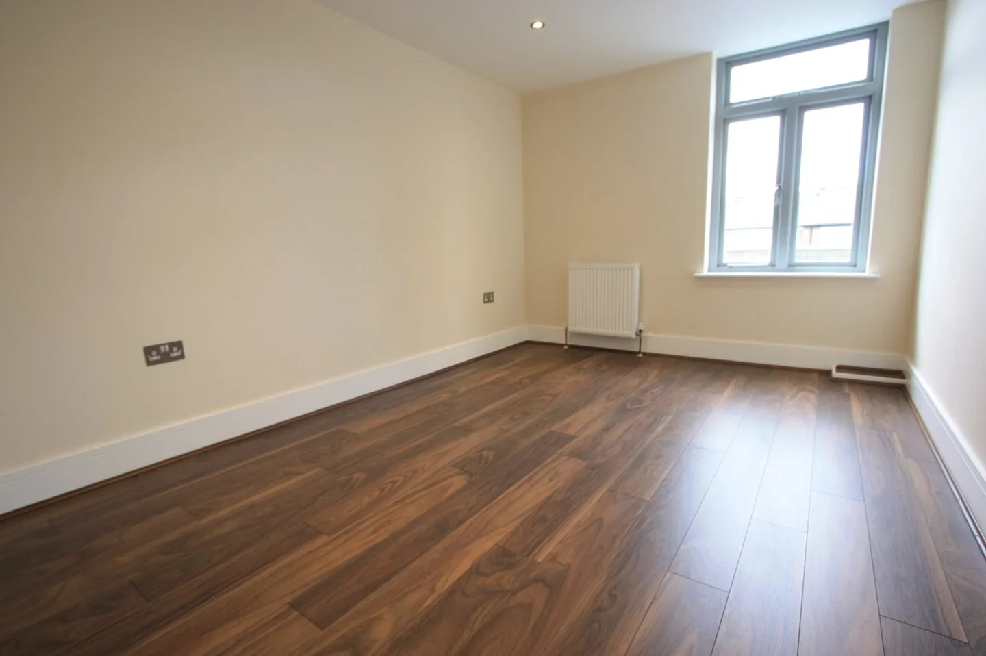 Flat Morden Road in Greater London