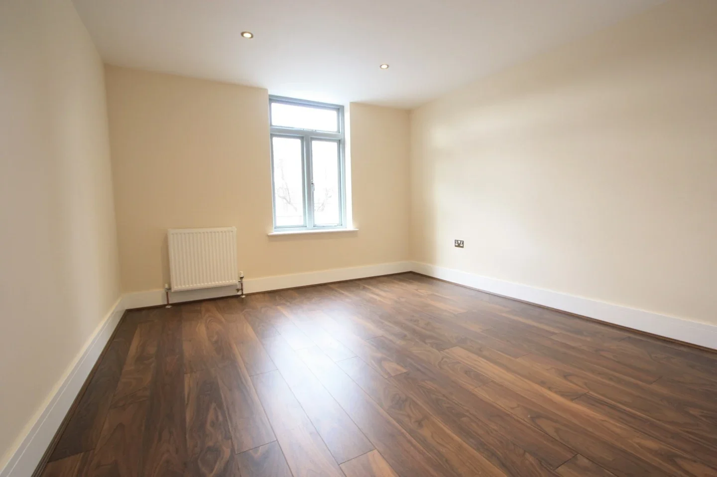 Flat Morden Road in Greater London