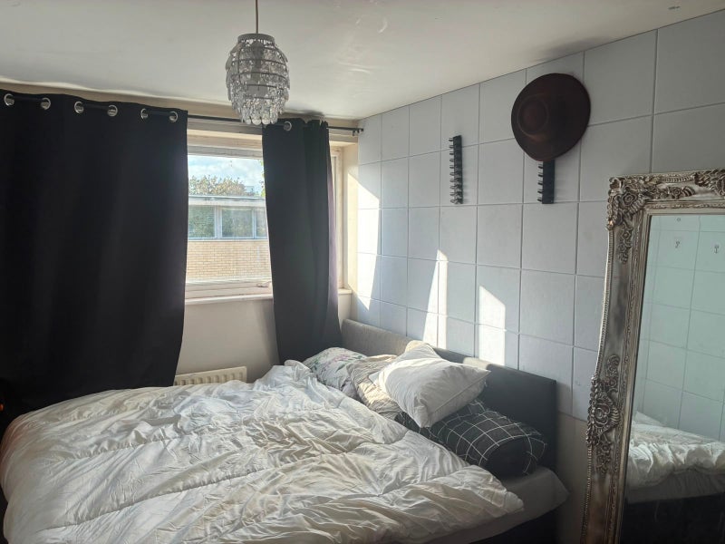 Room Morrison Road in Greater London