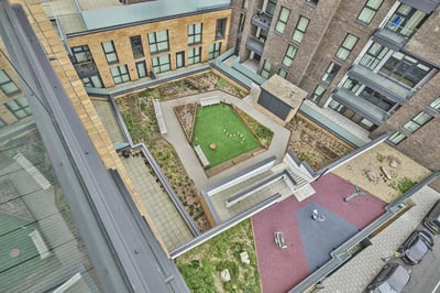Flat Curtis Lane in Greater London