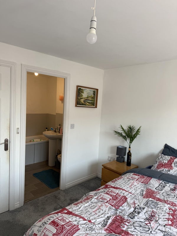 Room Matthysens Way in Cardiff