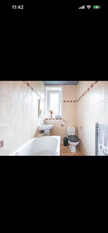 Room Craigpark Drive in Glasgow