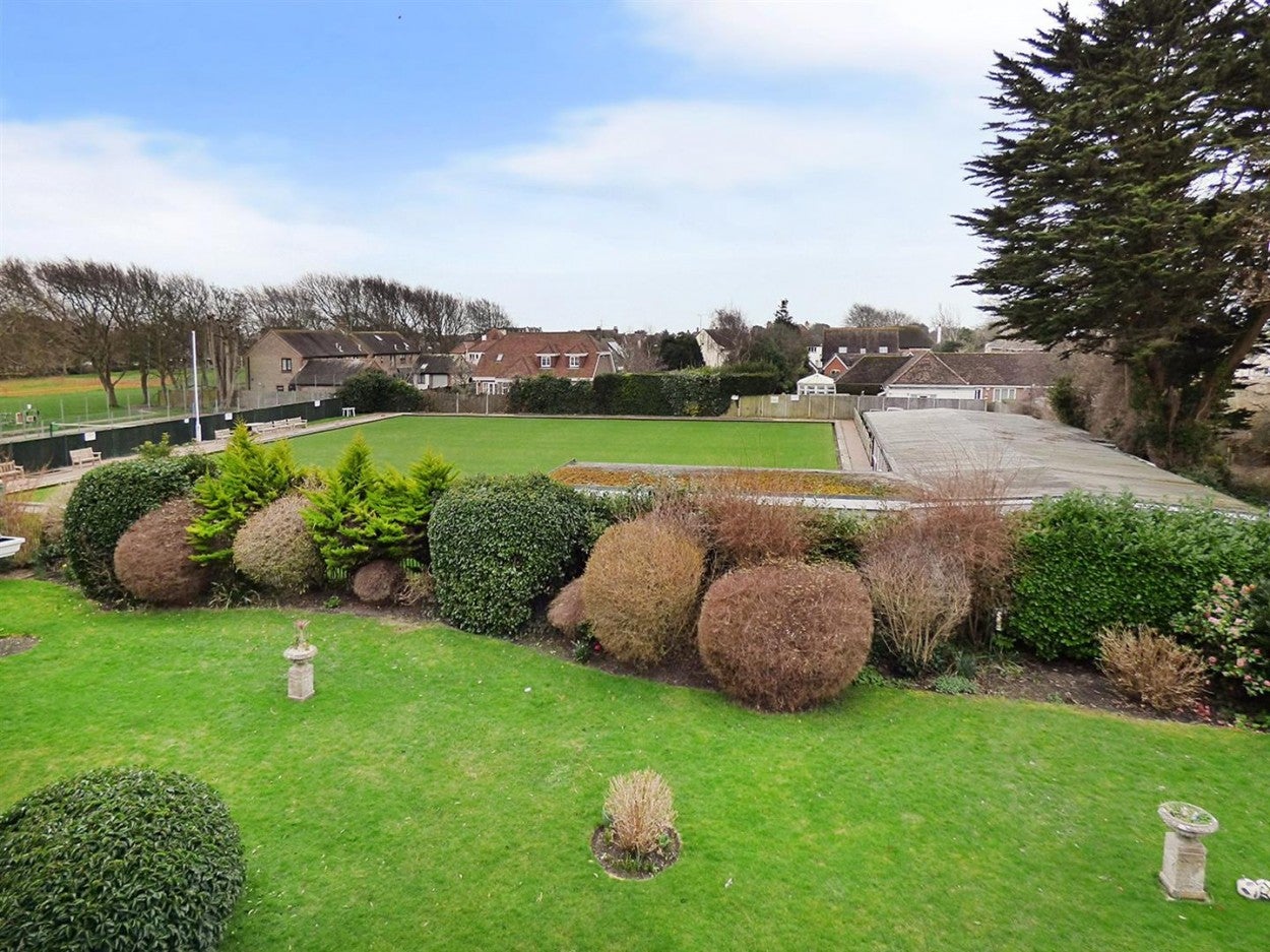 Flat Fincham Close in Arun