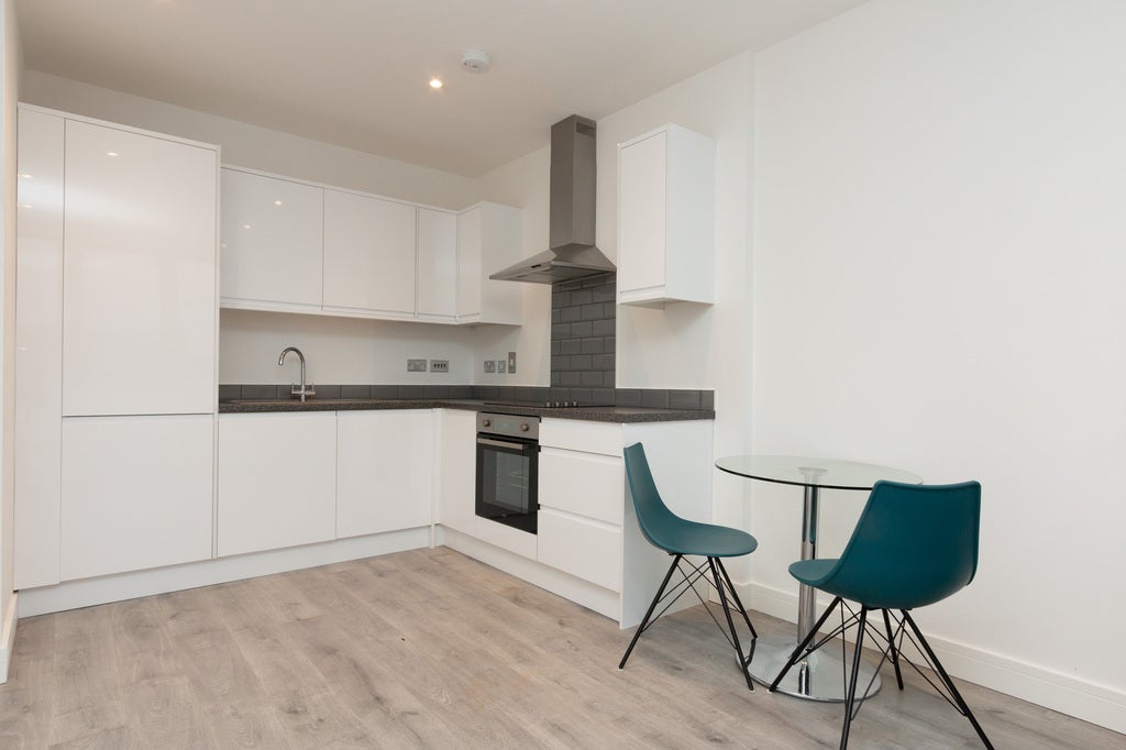 Flat New Street in Basingstoke