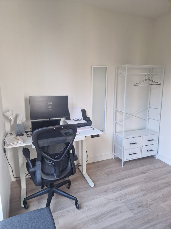 Room Canal Reach in Greater London