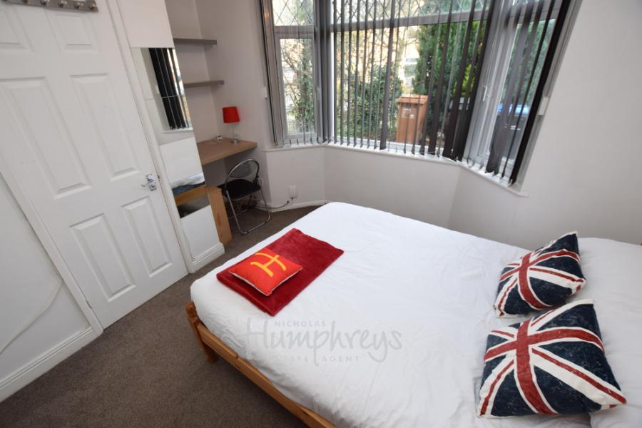 Room Winchester Road in Far Cotton