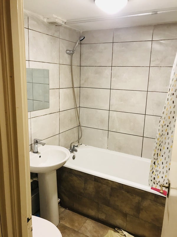Room Dillotford Avenue in Coventry