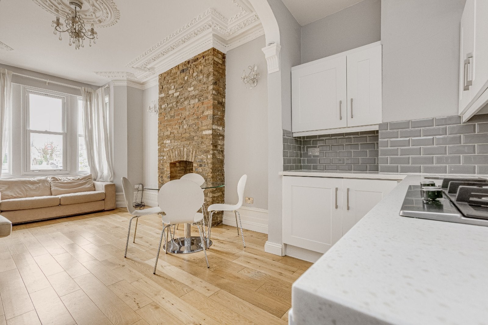 Flat Lavender Hill in Greater London