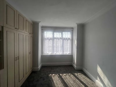 House Uxbridge Road in Greater London