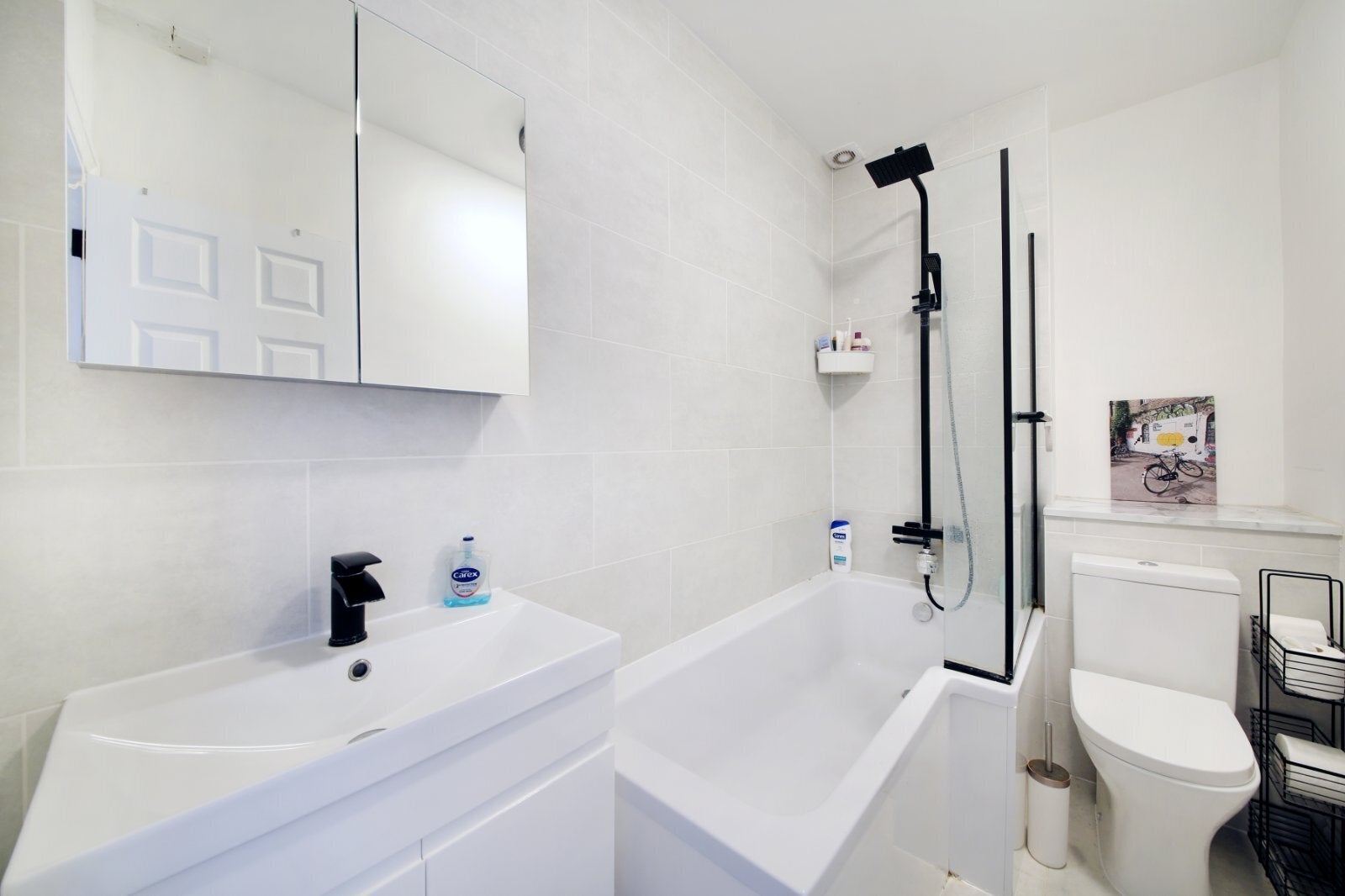 Flat Carminia Road in Greater London