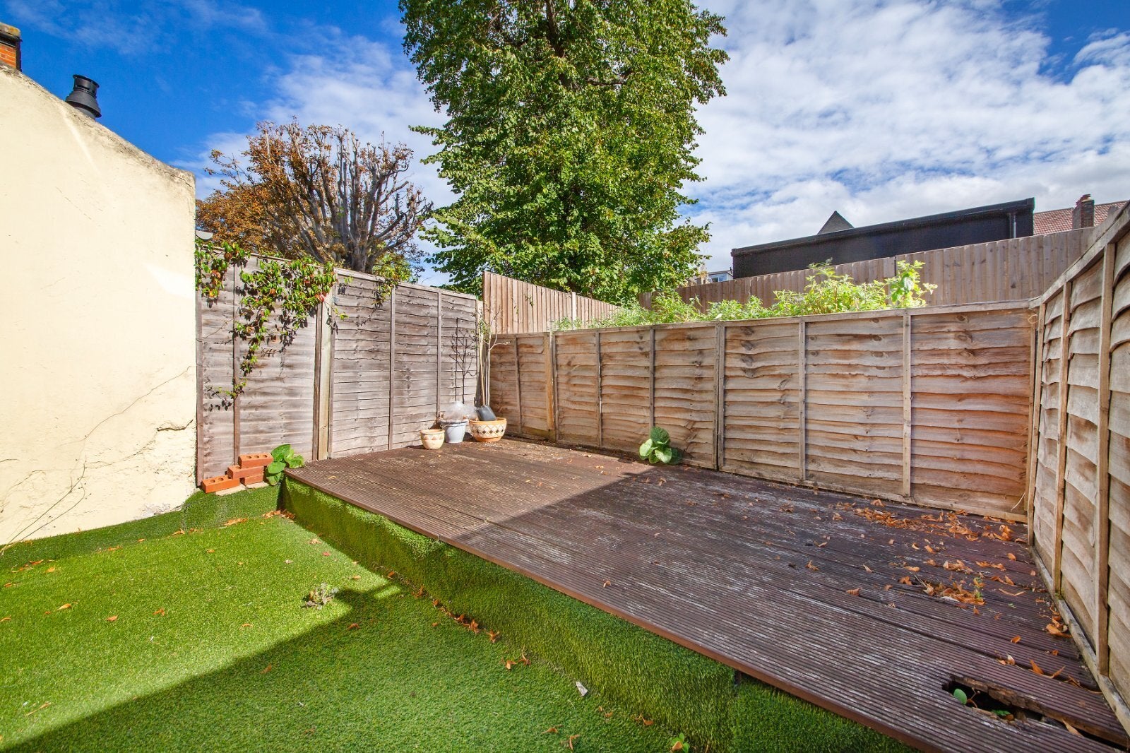 Flat Carminia Road in Greater London