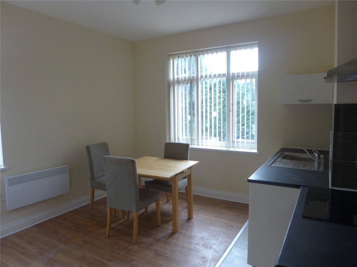 Flat Cromwell Lane in Coventry