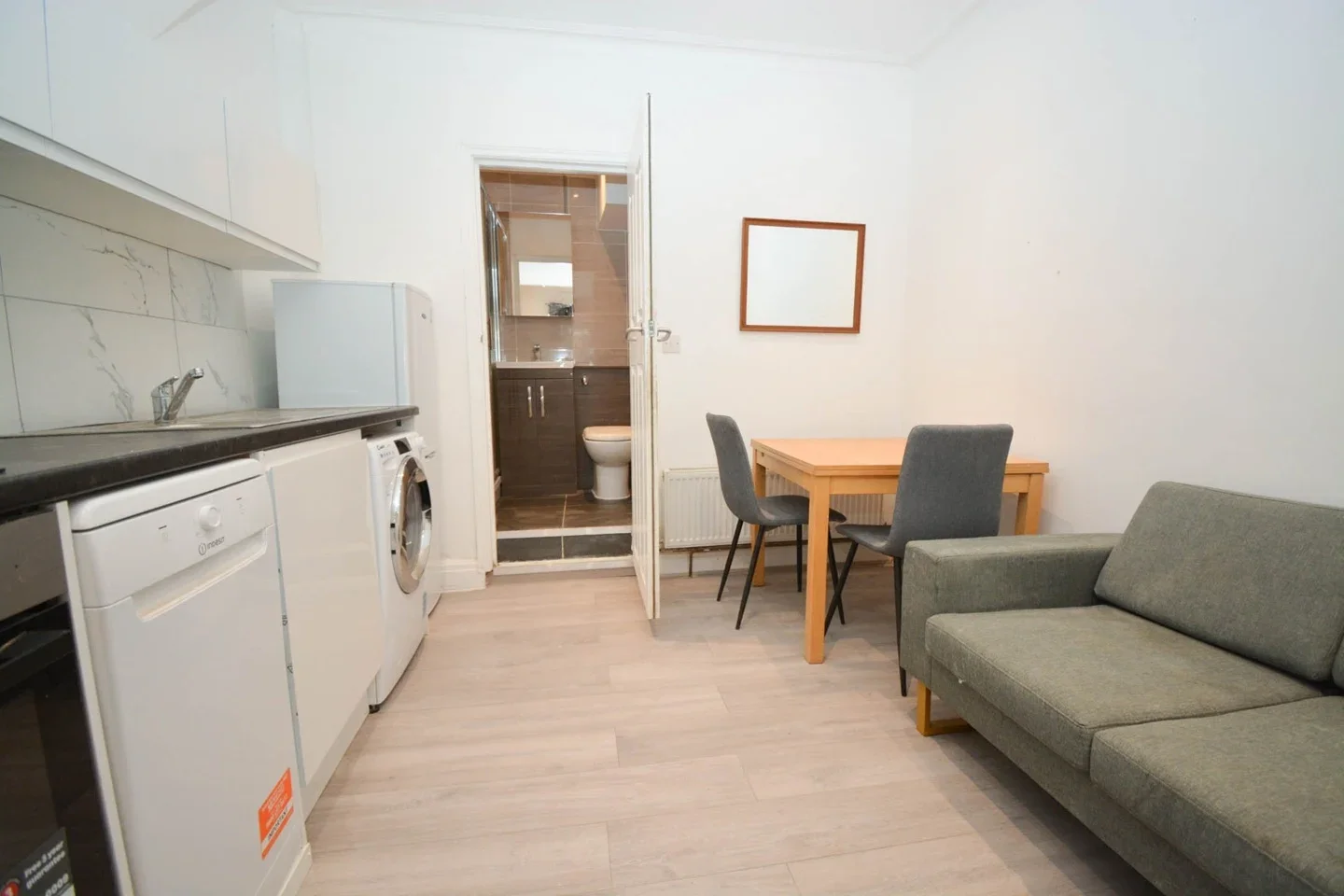 Flat Crownfield Road in Greater London