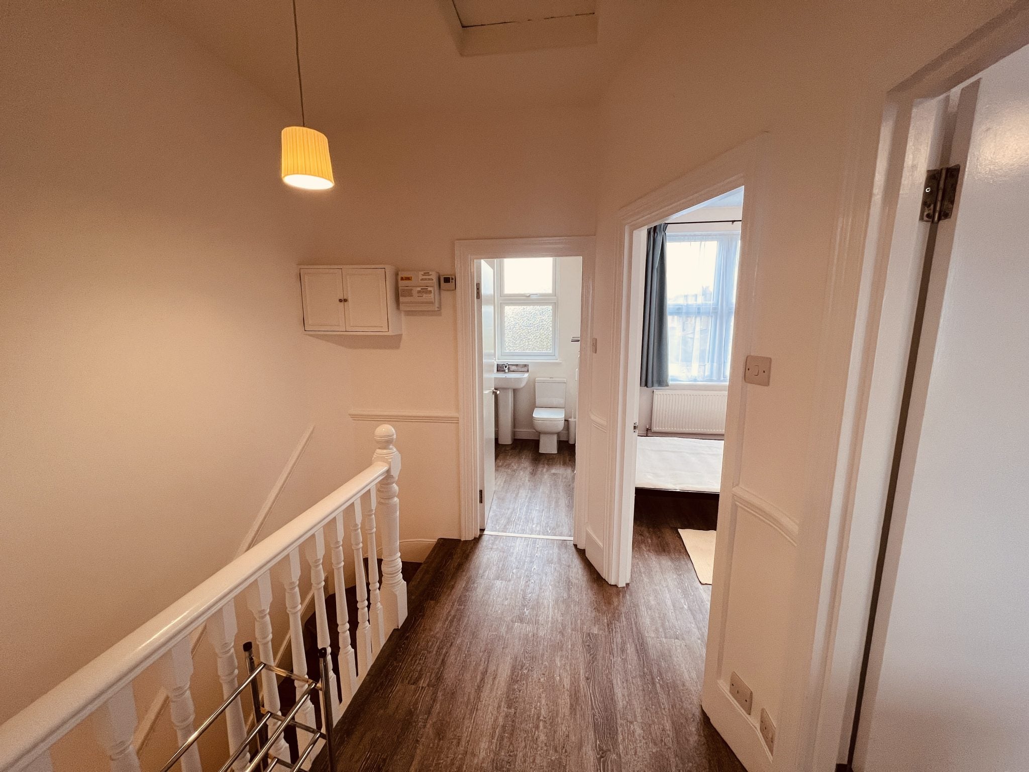 Flat Warwick Road in Greater London