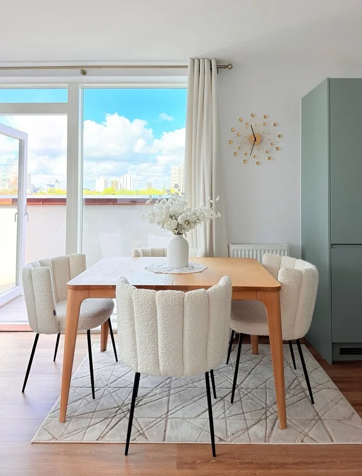 Flat Manor Place in Greater London