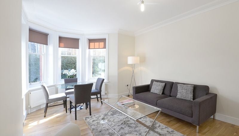 Flat Hammersmith Broadway in Greater London