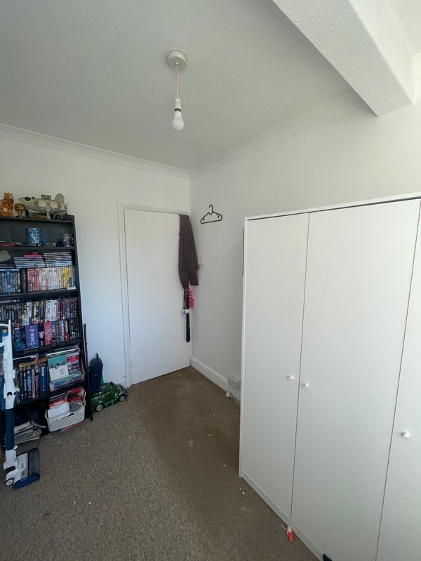 Room Bradmore Way in Greater London
