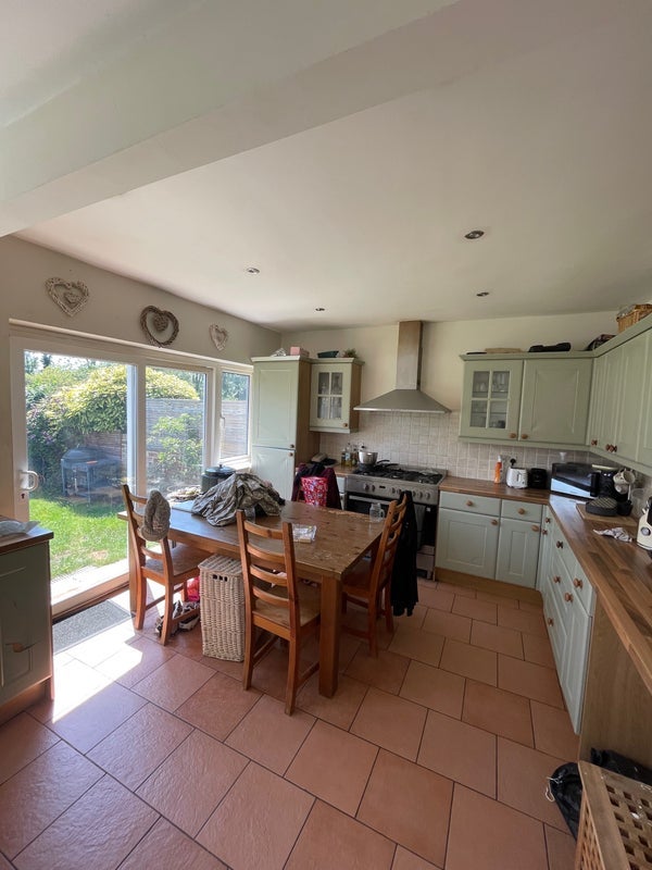 Room Bradmore Way in Greater London
